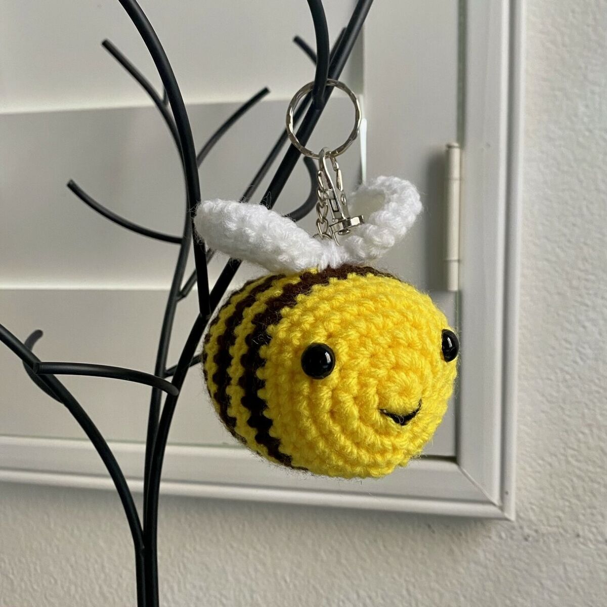 Crochet bee